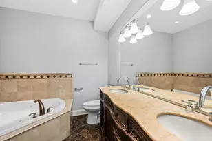 7020 S Paxton Ave, Chicago, IL 60649 - Photo 11