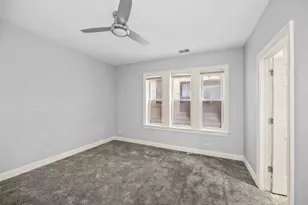 7020 S Paxton Ave, Chicago, IL 60649 - Photo 15