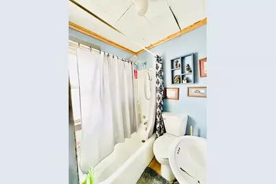 208 W 12th Street, Streator, IL 61364 - Photo 9