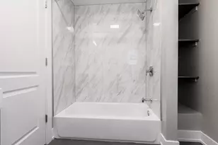 4552 S Indiana Ave, Chicago, IL 60653 - Photo 7