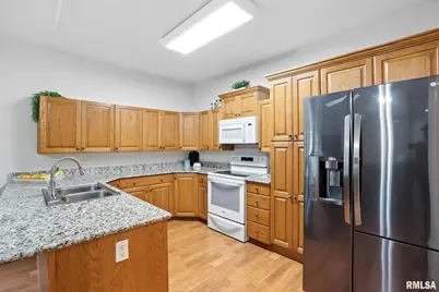 1013 2nd Street Court #0, Moline, IL 61265 - Photo 5