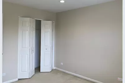 372 Pine Lake Circle, Vernon Hills, IL 60061 - Photo 7