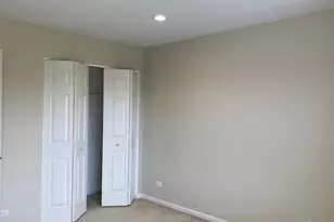 372 Pine Lake Cir, Vernon Hills, IL 60061 - Photo 7