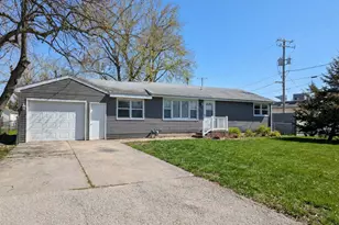 530 Wilshire Dr, Machesney Park, IL 61115 - Photo 1