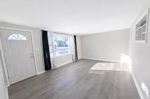 530 Wilshire Dr, Machesney Park, IL 61115 - Photo 3