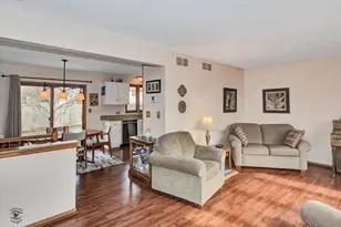 2909 Bisbee Dr, Joliet, IL 60432 - Photo 3