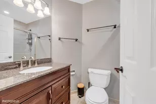 1251 Rosewood Ct, Schaumburg, IL 60193 - Photo 19