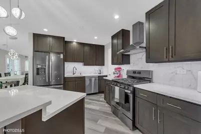 1251 Rosewood Court #B2, Schaumburg, IL 60193 - Photo 5