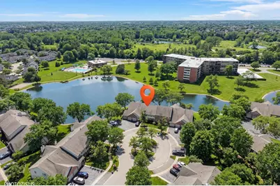 1251 Rosewood Court #B2, Schaumburg, IL 60193 - Photo 3