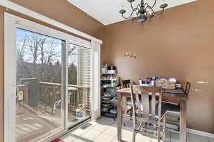 1563 Yellowstone Dr, Streamwood, IL 60107 - Photo 5