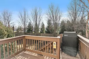 1563 Yellowstone Dr, Streamwood, IL 60107 - Photo 9