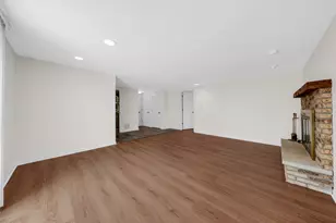 5080 Prairie Oak Rd, Gurnee, IL 60031 - Photo 7