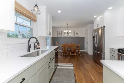 2804 Longmeadow Lane, Bloomington, IL 61704 - Photo 15