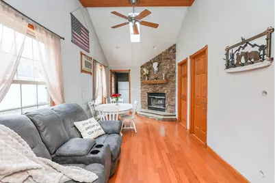 2821 Shadow Road, Momence, IL 60954 - Photo 9