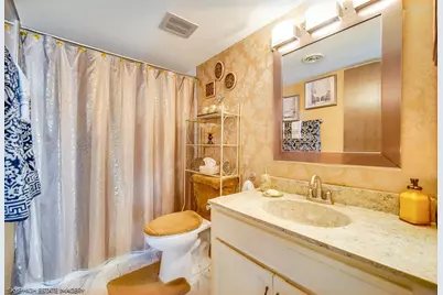 18855 Burnham Avenue #234, Lansing, IL 60438 - Photo 13