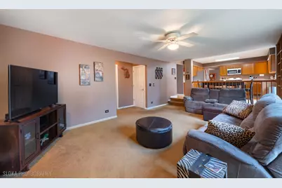 621 Kirkland Drive, Algonquin, IL 60102 - Photo 13