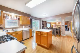 621 Kirkland Dr, Algonquin, IL 60102 - Photo 9