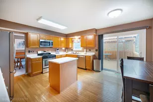 621 Kirkland Dr, Algonquin, IL 60102 - Photo 7