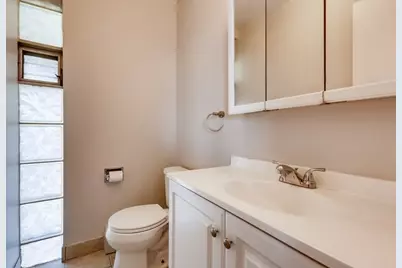 2206 S Goebbert Road #409, Arlington Heights, IL 60005 - Photo 9