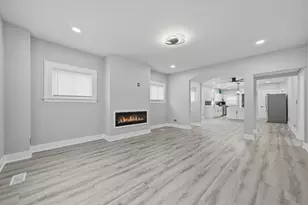 14846 Woodlawn Ave, Dolton, IL 60419 - Photo 11