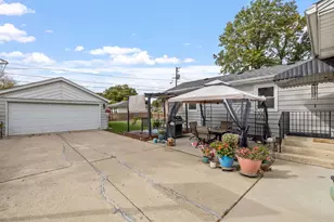 219 Oneill St, Joliet, IL 60436 - Photo 21