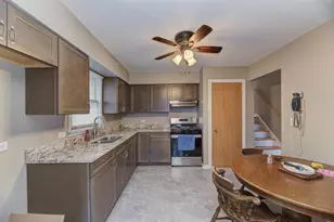 551 N Vista Ave, Lombard, IL 60148 - Photo 7