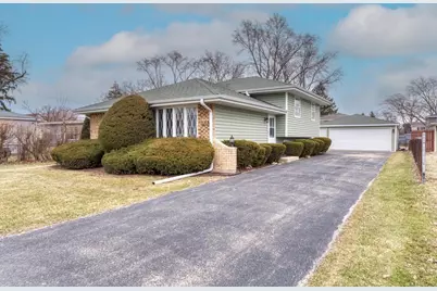 551 N Vista Avenue, Lombard, IL 60148 - Photo 1