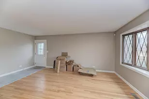 551 N Vista Ave, Lombard, IL 60148 - Photo 3