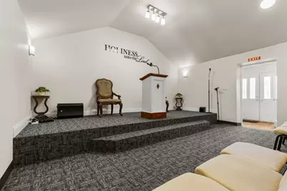 702 Cambridge Avenue, Rockford, IL 61102 - Photo 3