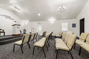 702 Cambridge Ave, Rockford, IL 61102 - Photo 5