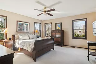 15 Newtown Ct E, Buffalo Grove, IL 60089 - Photo 15