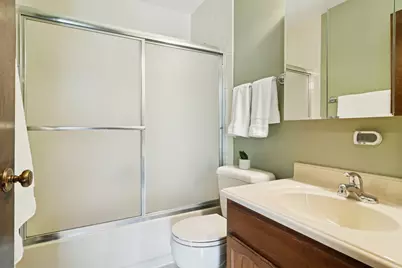 15 Newtown Court E, Buffalo Grove, IL 60089 - Photo 19