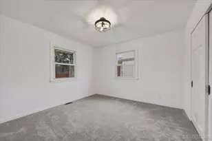 123 N Rosedale Ave, Aurora, IL 60506 - Photo 17