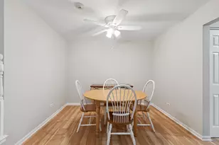 724 Maplewood Ct, Willowbrook, IL 60527 - Photo 5