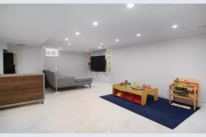 702 W Lonnquist Boulevard, Mount Prospect, IL 60056 - Photo 21