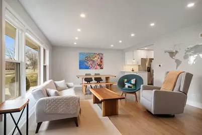 702 W Lonnquist Boulevard, Mount Prospect, IL 60056 - Photo 3