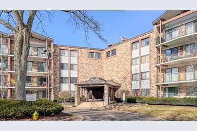 250 W Parliament Place #301, Mount Prospect, IL 60056 - Photo 1