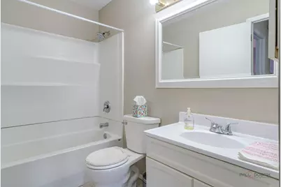 12 Oak Valley Drive, Cary, IL 60013 - Photo 15