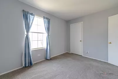 12 Oak Valley Drive, Cary, IL 60013 - Photo 17