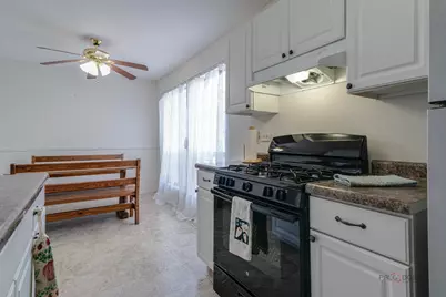 12 Oak Valley Drive, Cary, IL 60013 - Photo 9