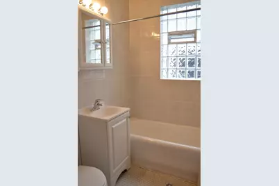 4764 N Virginia Avenue #305, Chicago, IL 60625 - Photo 7