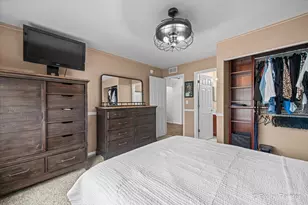 659 S Rosehall Ln, Round Lake, IL 60073 - Photo 15