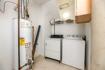 939 W Huron Street #401, Chicago, IL 60642 - Photo 15