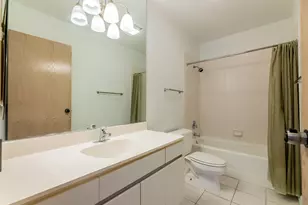 939 W Huron St, Chicago, IL 60642 - Photo 11