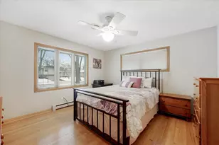 878 S Parkside Ave, Elmhurst, IL 60126 - Photo 15