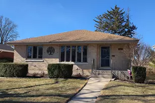 878 S Parkside Ave, Elmhurst, IL 60126 - Photo 1