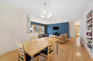 878 S Parkside Ave, Elmhurst, IL 60126 - Photo 9