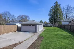 [Address not provided], Villa Park, IL 60181 - Photo 25