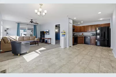 656 Vine Street, Hampshire, IL 60140 - Photo 5