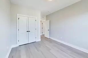 5424 Old Orchard Rd, Skokie, IL 60077 - Photo 17